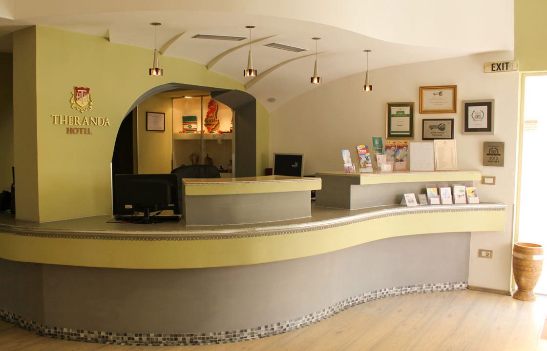 Theranda Hotel 14